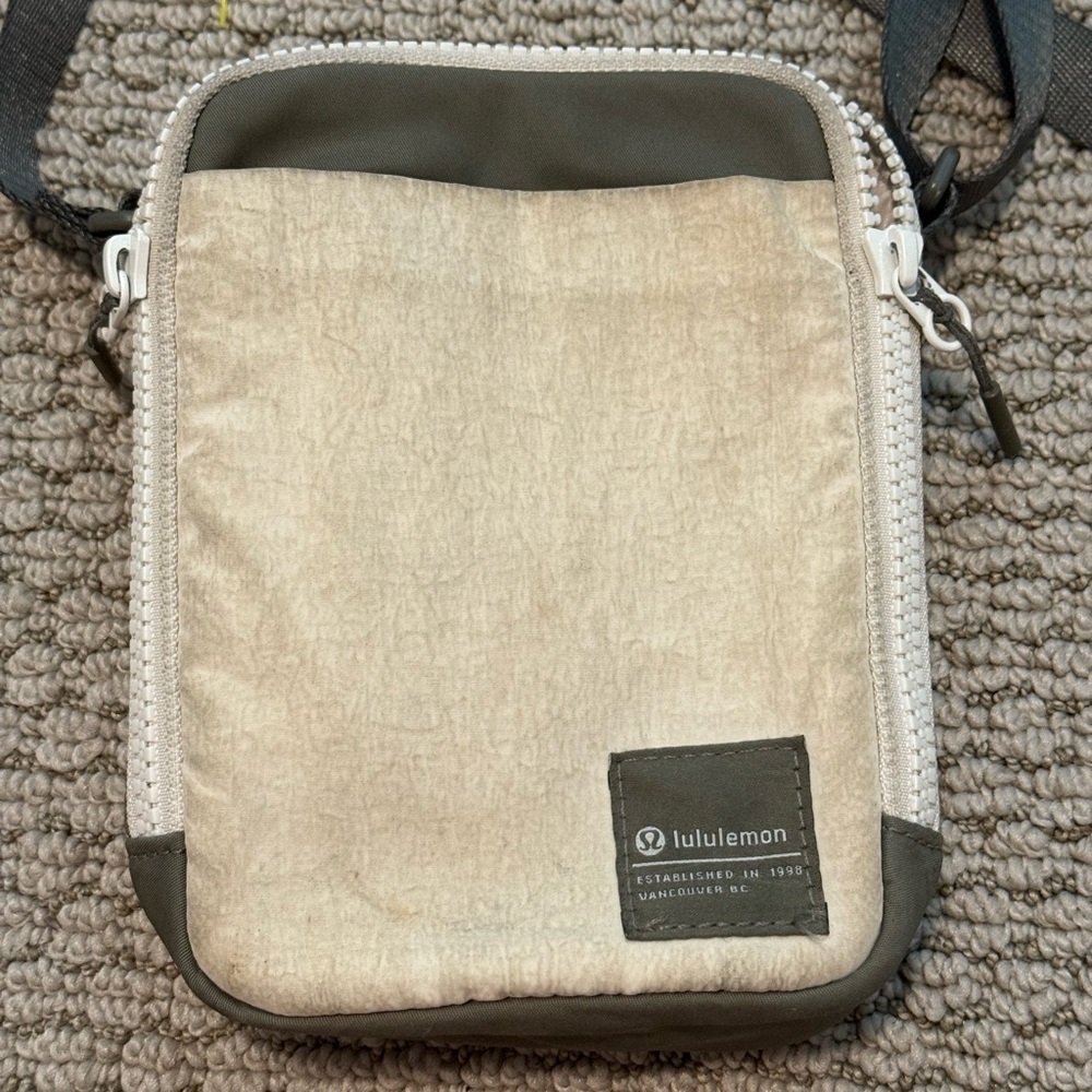 lululemon Crossbody Bag - Picture 2 of 5